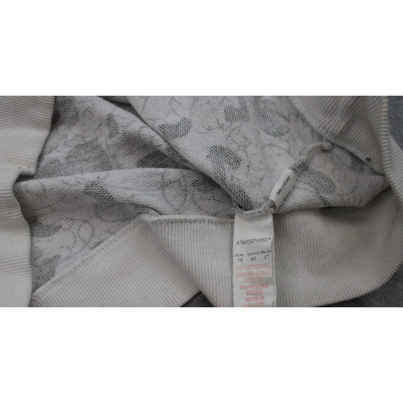 Disney Sweatshirt Womens Size 16 White Mickey Mouse Gray Pullover Crewneck - Picture 4 of 6